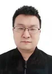 靳一.jpg