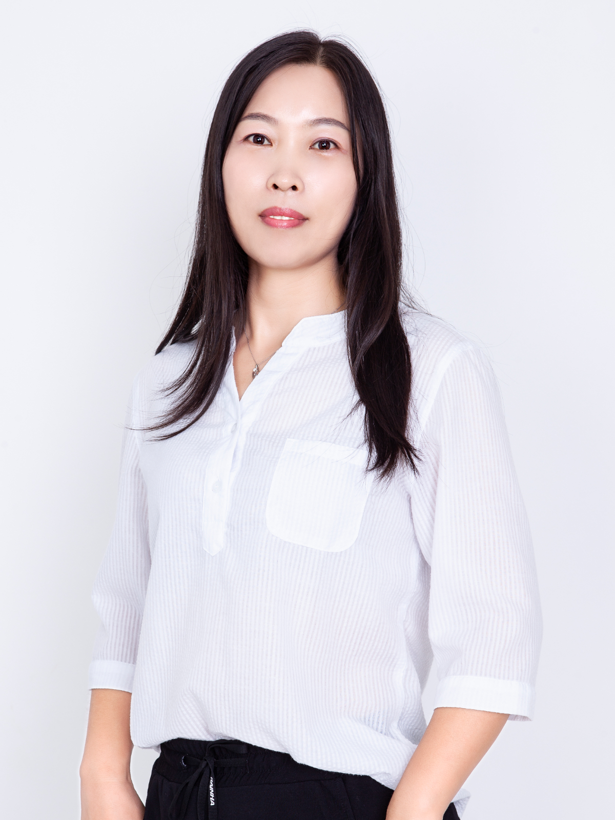 刘老师1_cr.jpg 刘老师1_cr.jpg